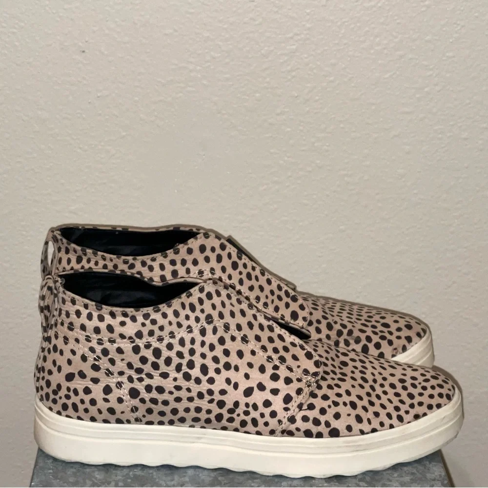 DV by Dolce Vita Animal Print Laceless Slip On Shoes, Size 8